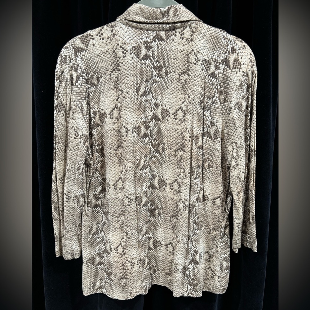Olsen Snake Skin Print Top - Picture 2 of 2